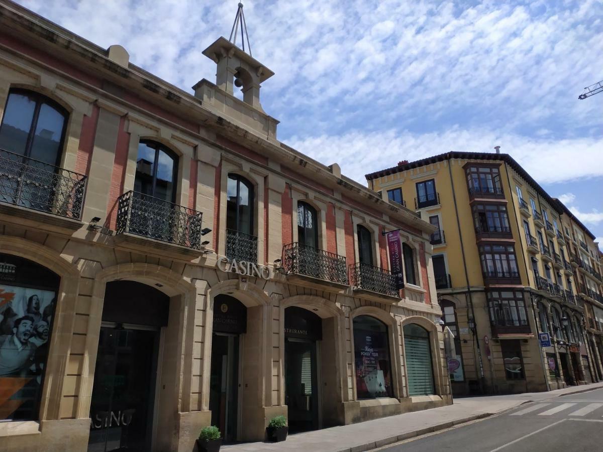 Lux Wood Loft With Air Con & Lift Apartment Logrono Bagian luar foto